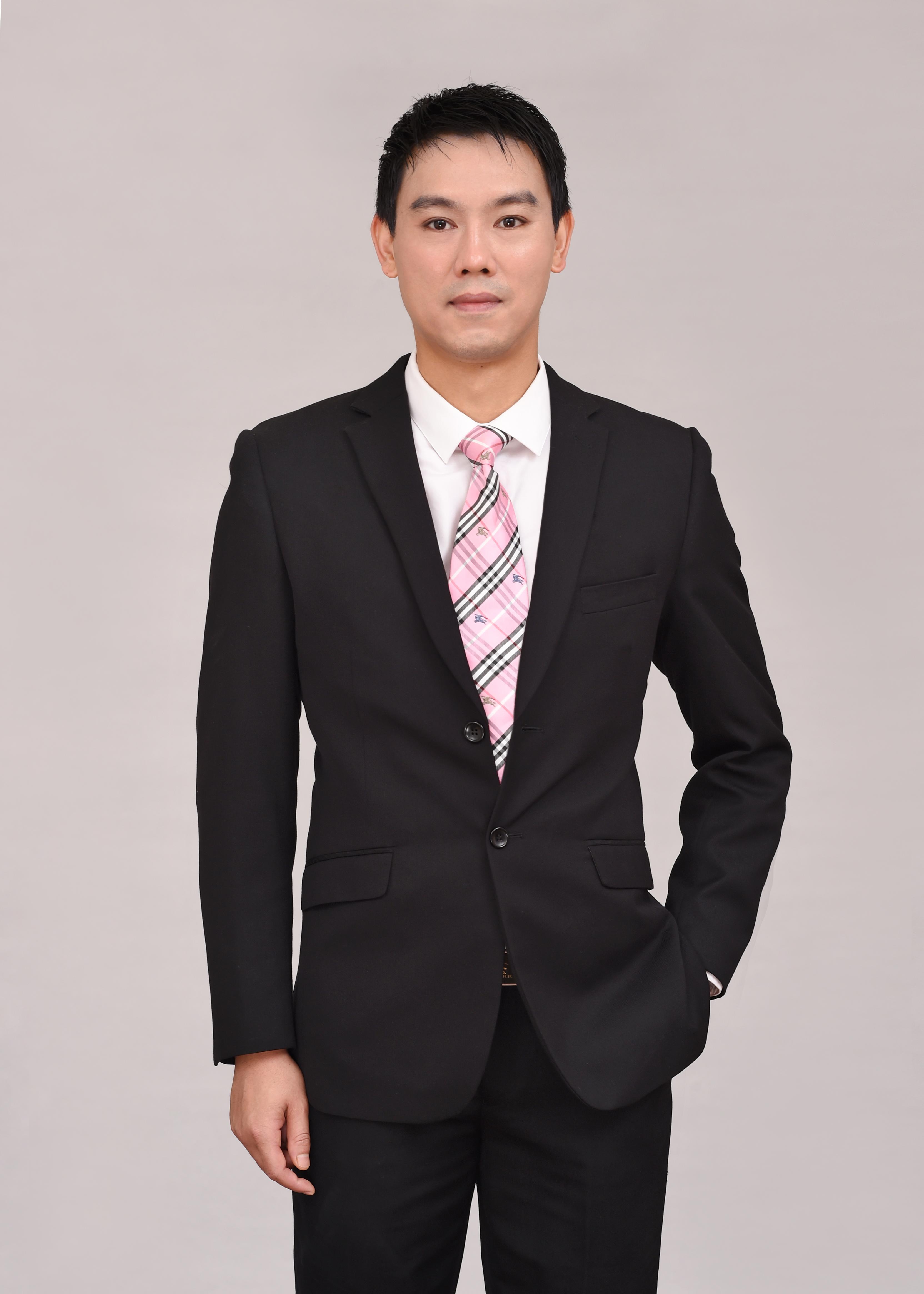 黄芳青 包装与印刷设计负责人